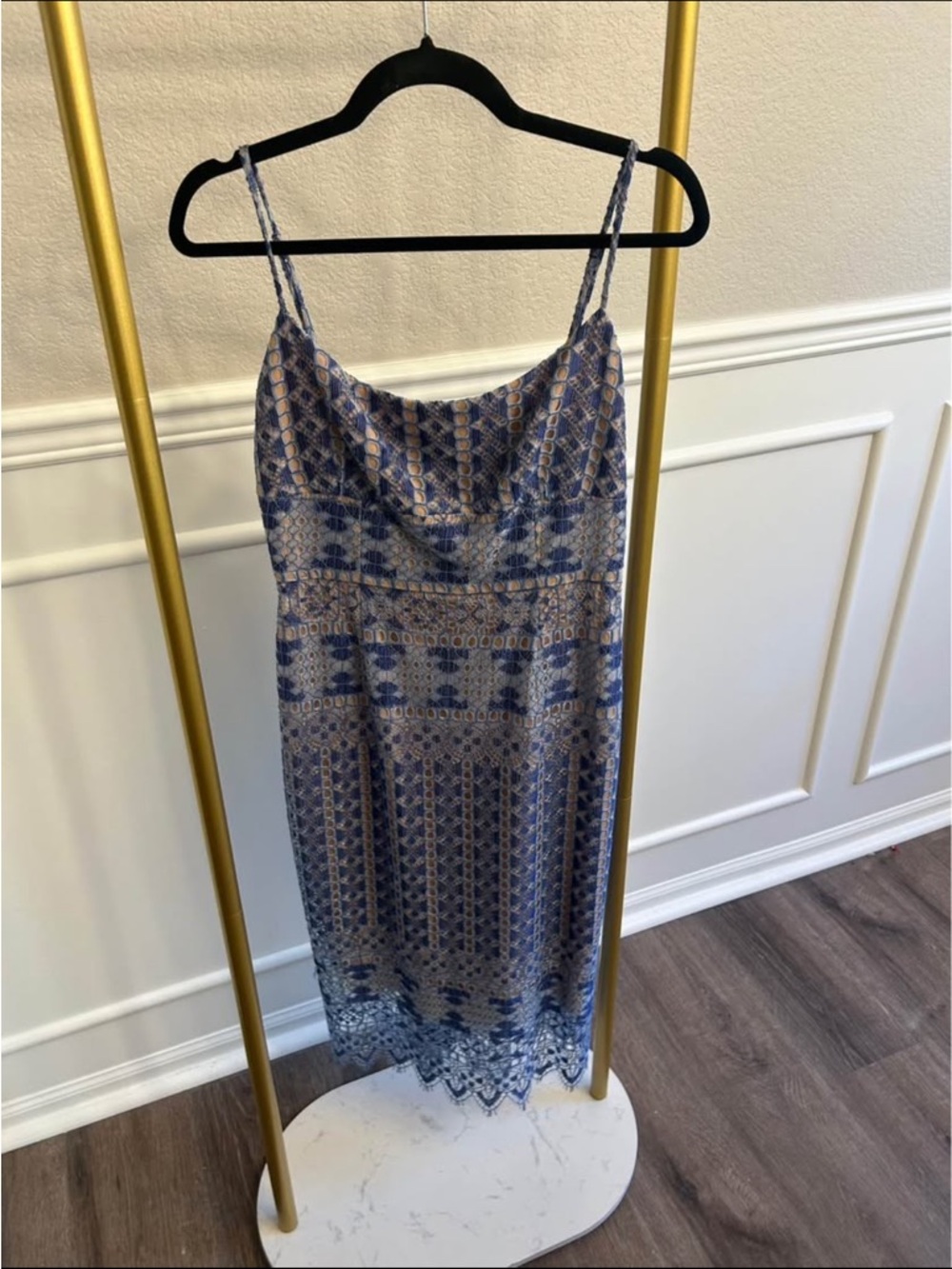 BCBGMaxAzria Periwinkle Blue Lace Midi Sheath Dress Alese - Picture 4 of 10
